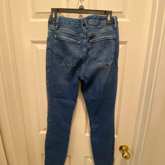 Women's Good American Skinny High Waisted Jeans - Picture 2 of 3